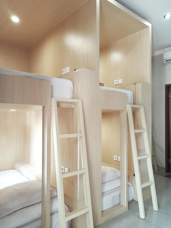 Nuka Beach Inn Кута Екстер'єр фото